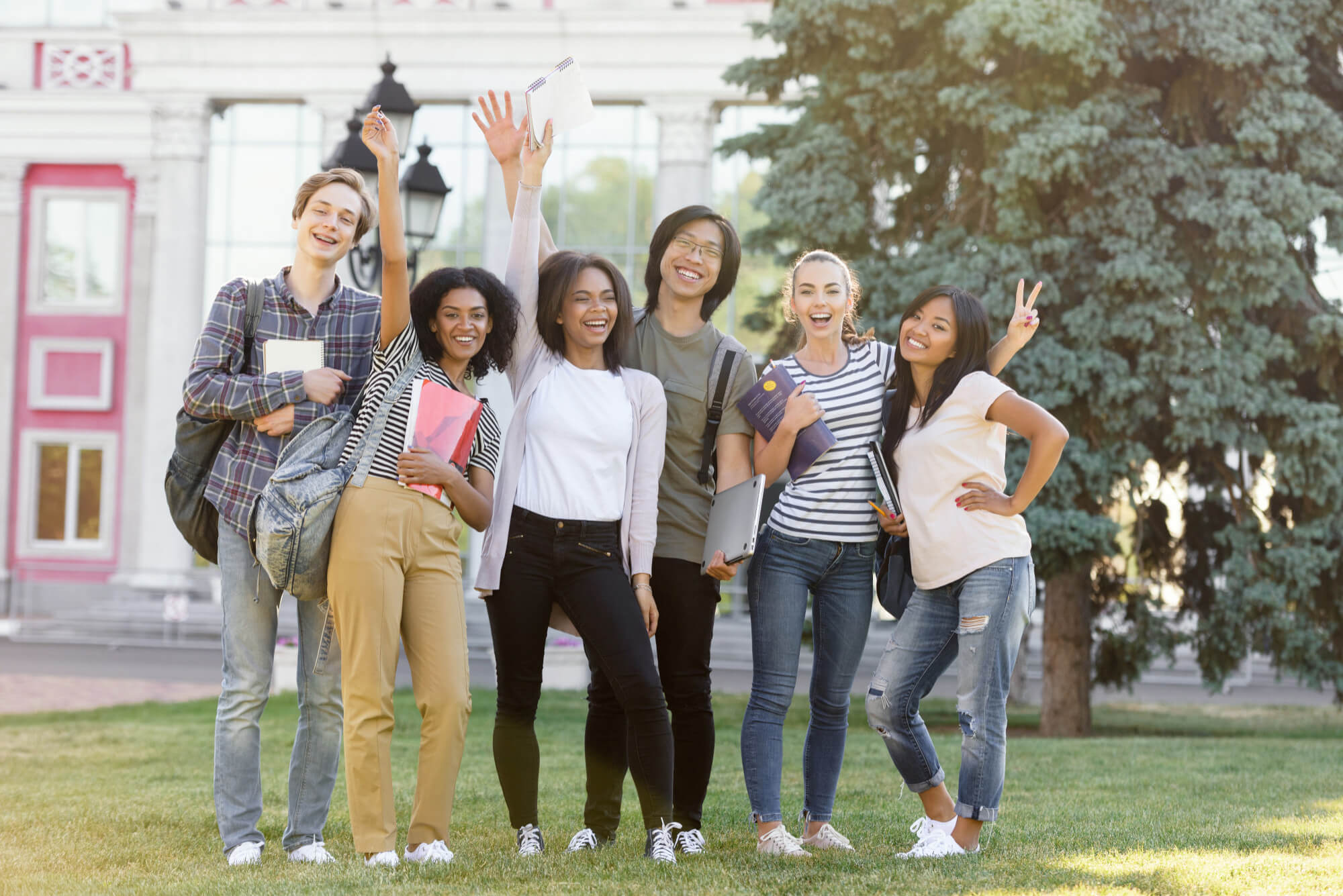 Students collaborating — Study Bridge International